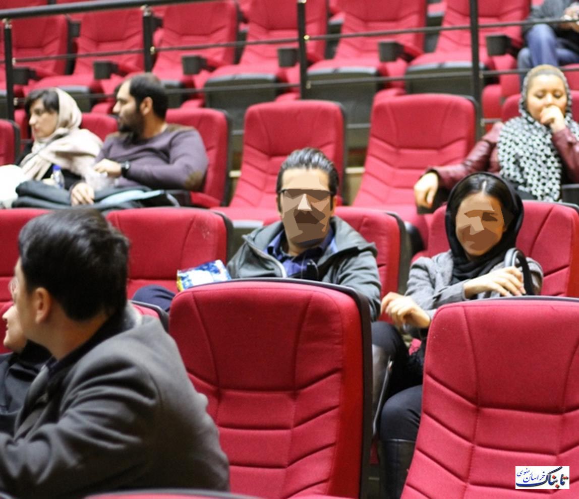 مانور بدحجابی و ابتذال در جشنواره‌ فیلم انقلاب در مشهد + عکس