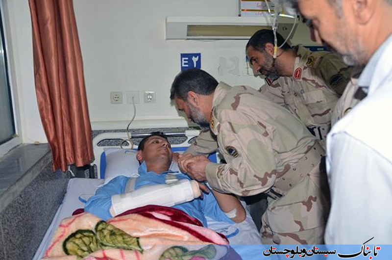گزارش تصویری: عيادت فرمانده مرزباني ناجا از مجروحان حادثه جگيگور