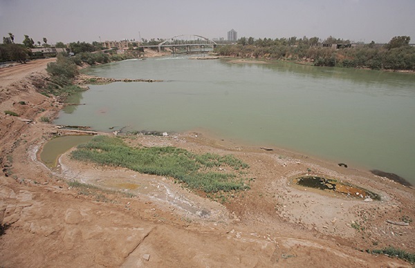 سدهای خالی و نابودی کشاورزی بیانگر نبود آب مازاد در خوزستان است