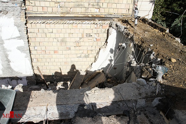 مرگ دلخراش دو کودک بر اثر سقوط سنگ بر روی دو خانه+ تصویر