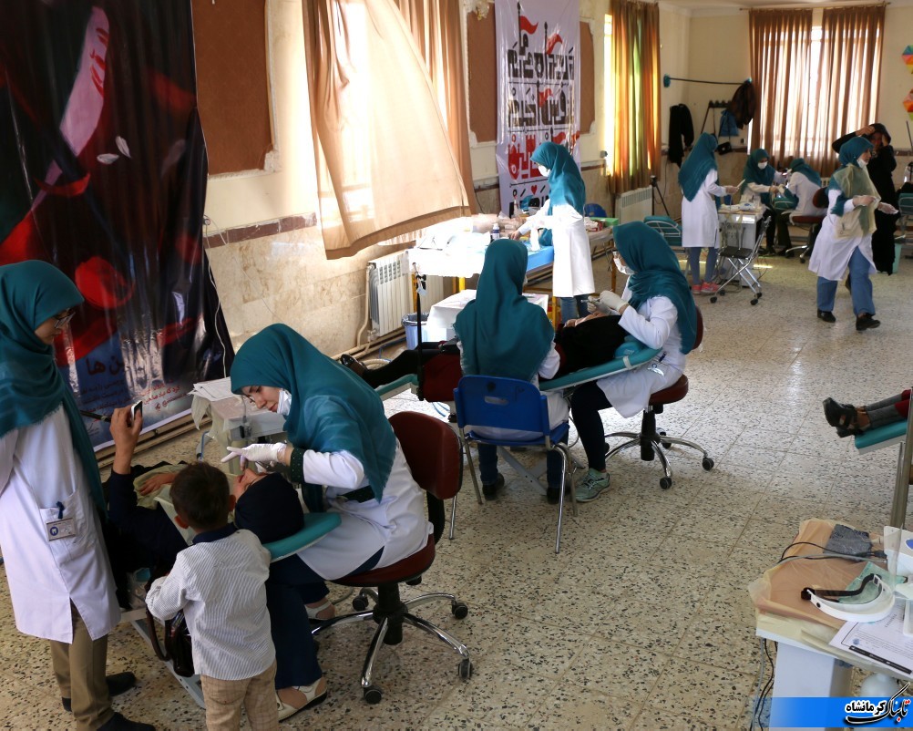 خدمات درمانی به مردم فیروزآباد کرمانشاه ادامه دارد
