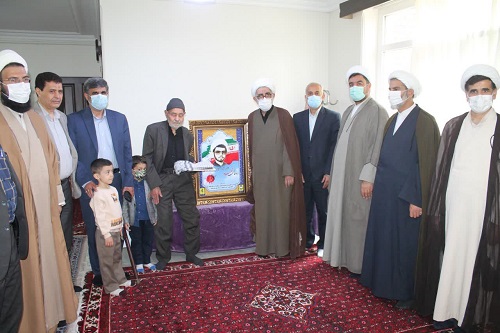 دیدار نماینده، ولی فقیه در استان همدان با خانواده شهدای روحانی + گزارش تصویری