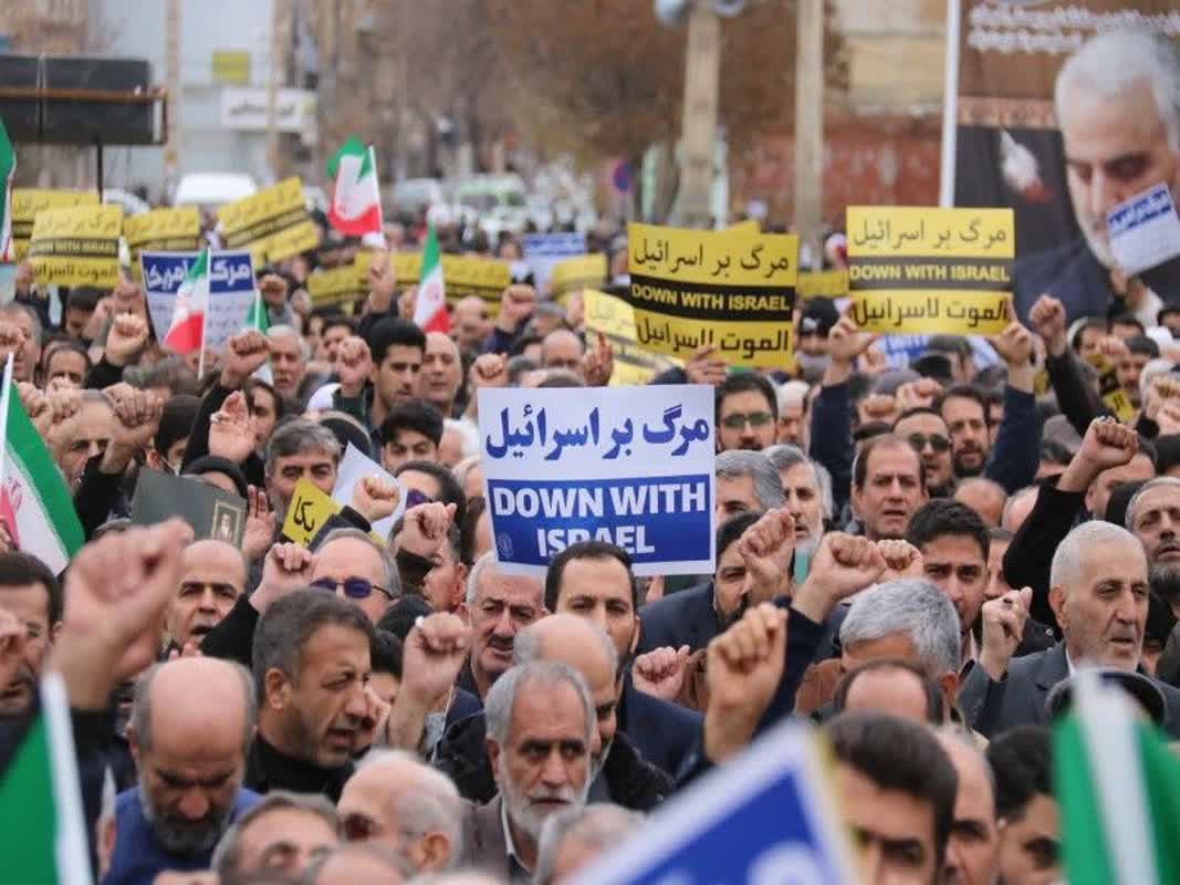 مردم کرمانشاه علیه «حادثه تروریستی کرمان» در راهپیمایی شرکت کردند