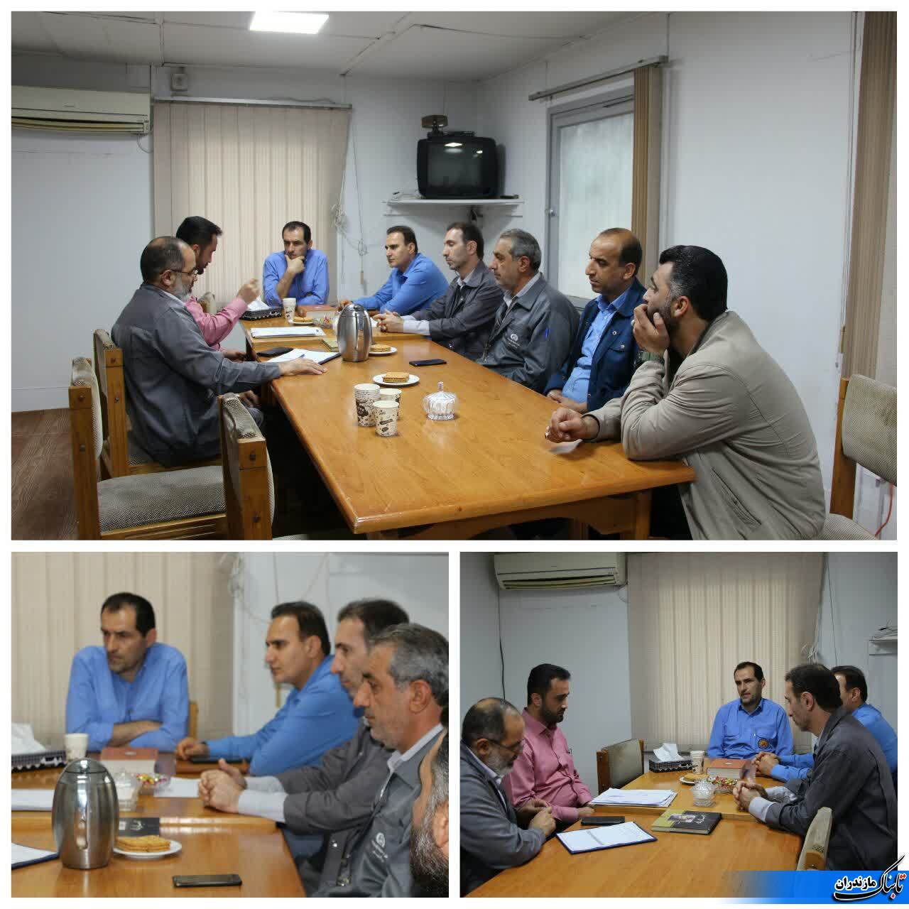 مدیرعامل نیروگاه نکا با اعضای شورای پایگاه شهید عبادیان دیدار کرد