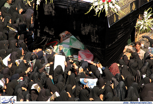 گزارش تصویری تابناک از تشییع شکوهمند جانباختگان منا در مشهد گزارش تصویری تابناک از تشییع شکوهمند جانباختگان منا در مشهد