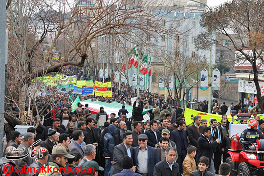 حضور چشم‌گیر مردم در راهپیمایی 22بهمن کردستان+تصاویر