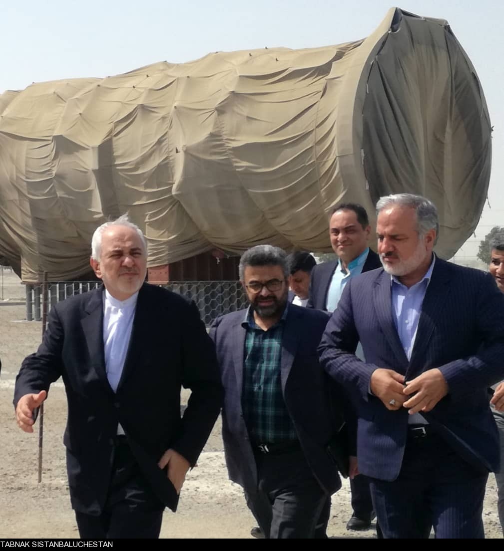 گزارش تصویری: بازدید وزیر امورخارجه از سومین قطب پتروشیمی کشور گزارش تصویری: بازدید وزیر امورخارجه از سومین قطب پتروشیمی کشور