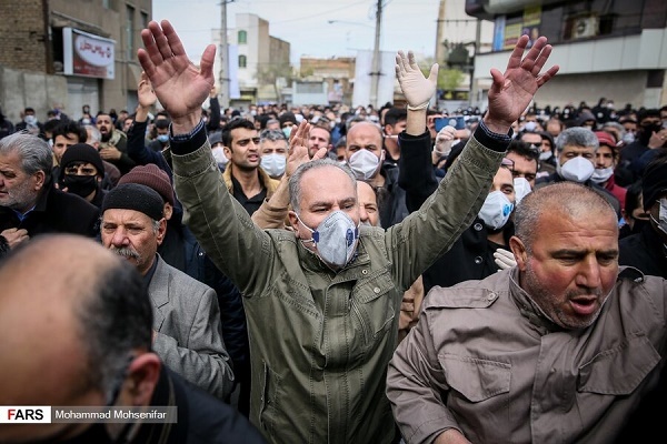 تصاویر | انتقاد تند سخنگوی وزارت بهداشت از برگزاری تشییع سردار اسداللهی | واکنش سپاه