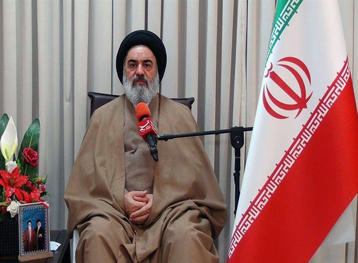 نماینده ولی&zwnj;فقیه در کردستان: فرهنگ امر به &zwnj;معروف گسترش یابد/حرمت و شئونات ماه رمضان حفظ شود