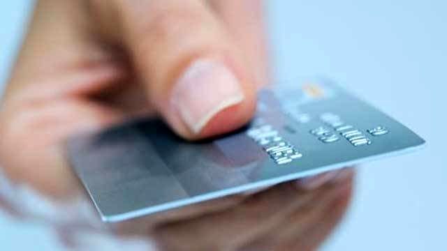 توزیع کارت هدیه بین مرزنشینان کردستان
