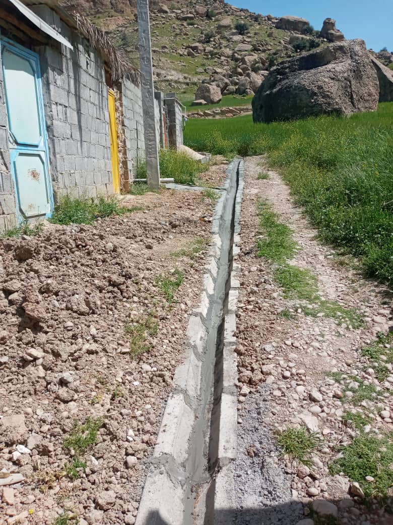 همراهی و مشارکت مردم و بنیاد علوی در محرویمت زدایی از روستای آبرزگه+تصاویر