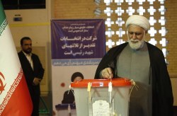 امام جمعه کیش: حضور در انتخابات تکلیف همه ما است امام جمعه کیش