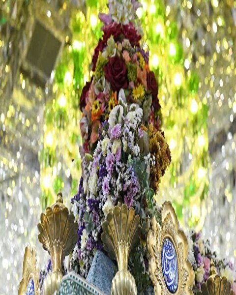 گل آرایی ضریح مطهر حضرت عبدالعظیم و امامزادگان مجاور به مناسبت عید سعید غدیر