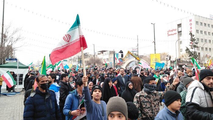 سیل خروشان جمعیت مشهد در یوم الله 22 بهمن