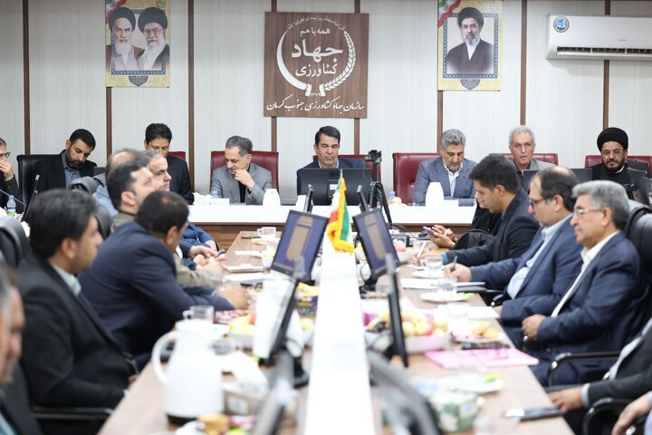تحول در الگوی کشت جنوب کرمان/استاندار بر بازارمحوری تأکید کرد و بازرس کل نسبت به تصمیمات سلیقه‌ای هشدار داد