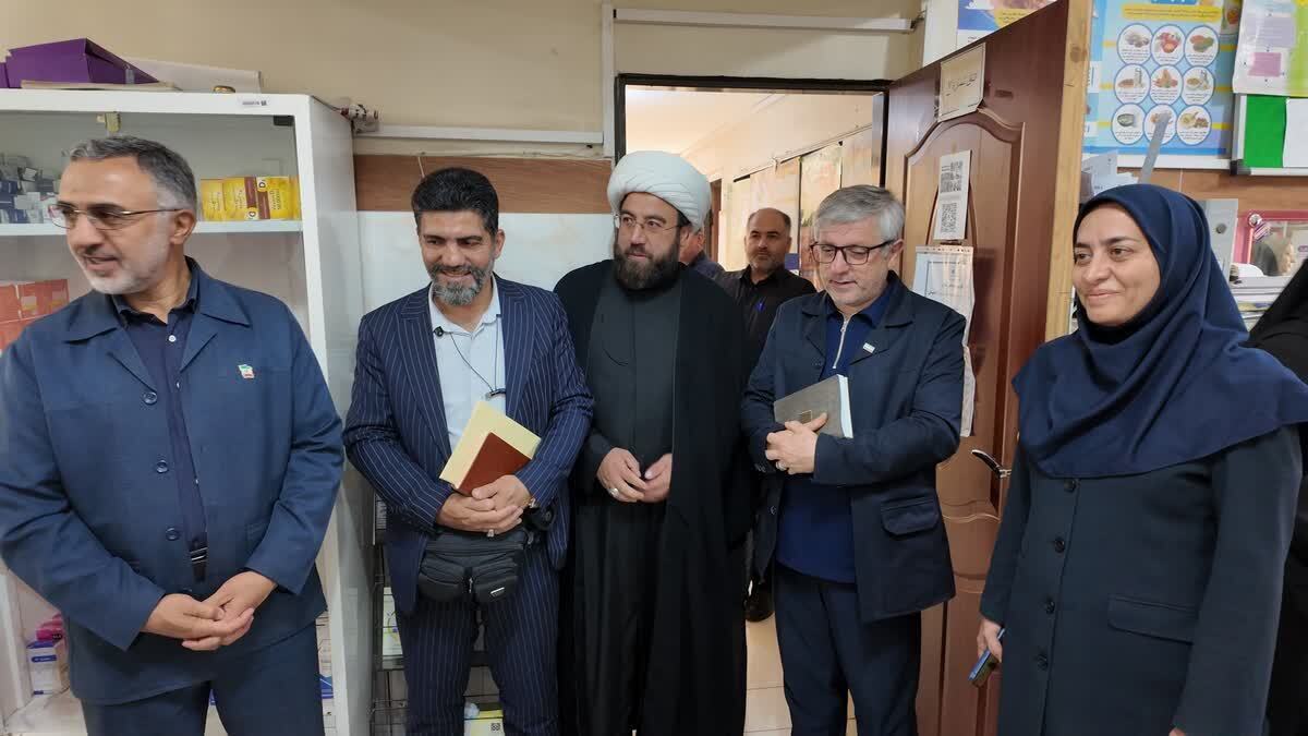 عضو کمیسیون اجتماعی مجلس از روند اجرای پایلوت پزشک خانواده در اسلامشهر بازدید کرد