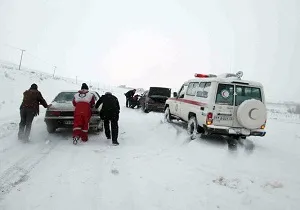 نجات 7 گرفتار در برف و کولاک جنگل ابر شاهرود
